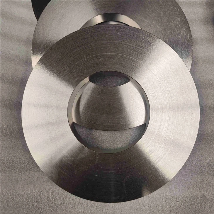 Klas 12 Titanium Ring